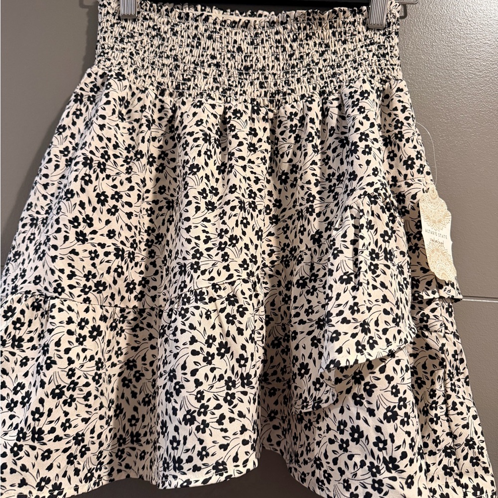 Altar’d State Floral Black and White Women's Skirt